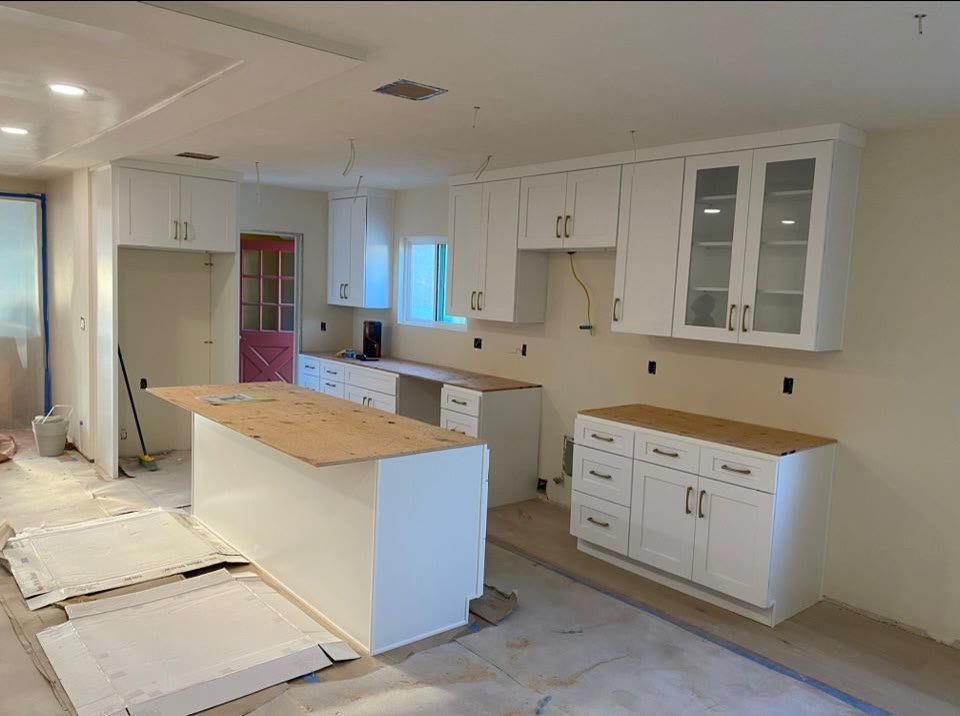 White and wood island installation